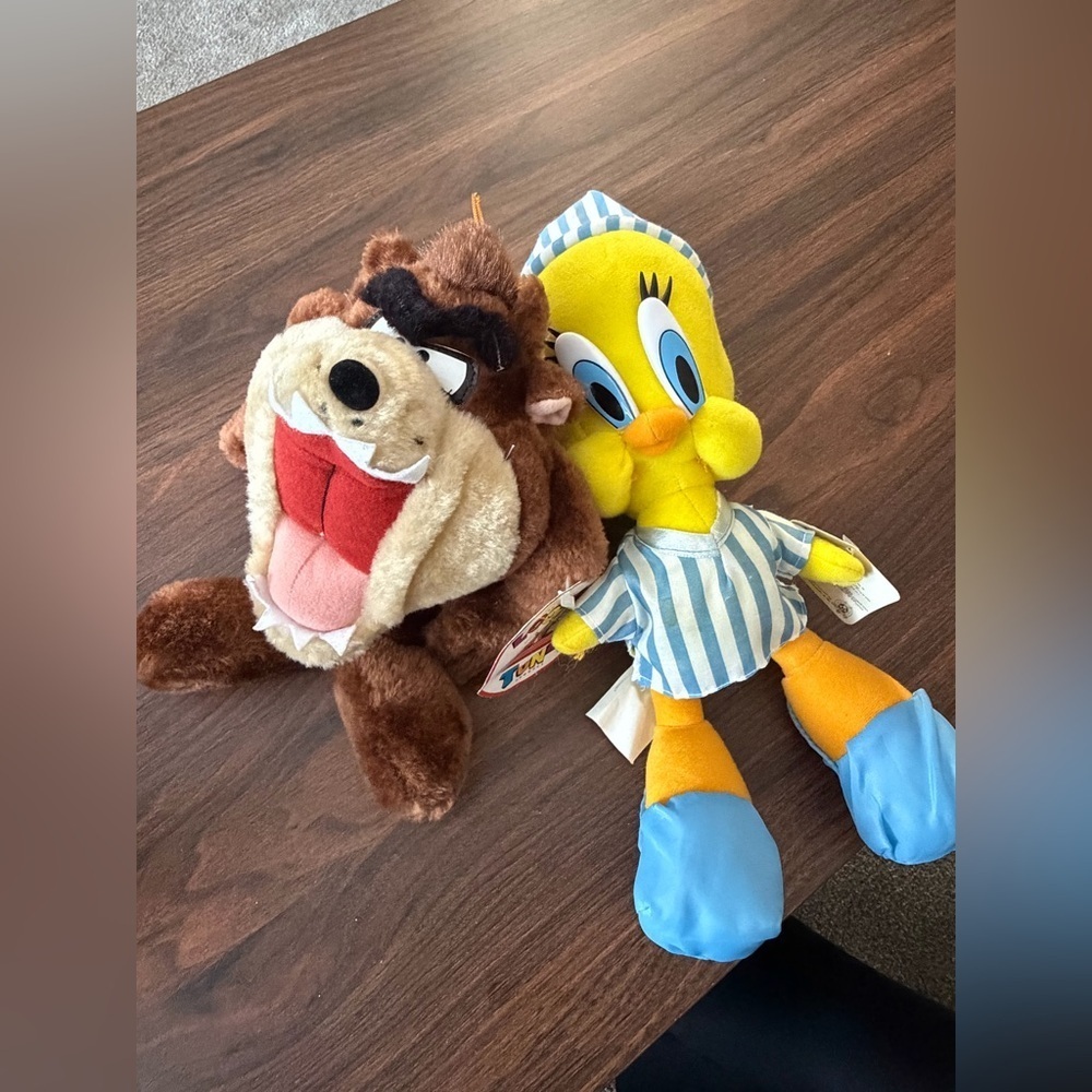 VTG Looney Tunes Plush Set – 1994 Taz + 1997 Tweety in Pajamas – With Tags